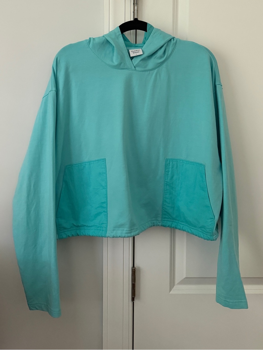 Outdoor Voices Light Aqua Cropped Hoodie with Front Pockets NWOT